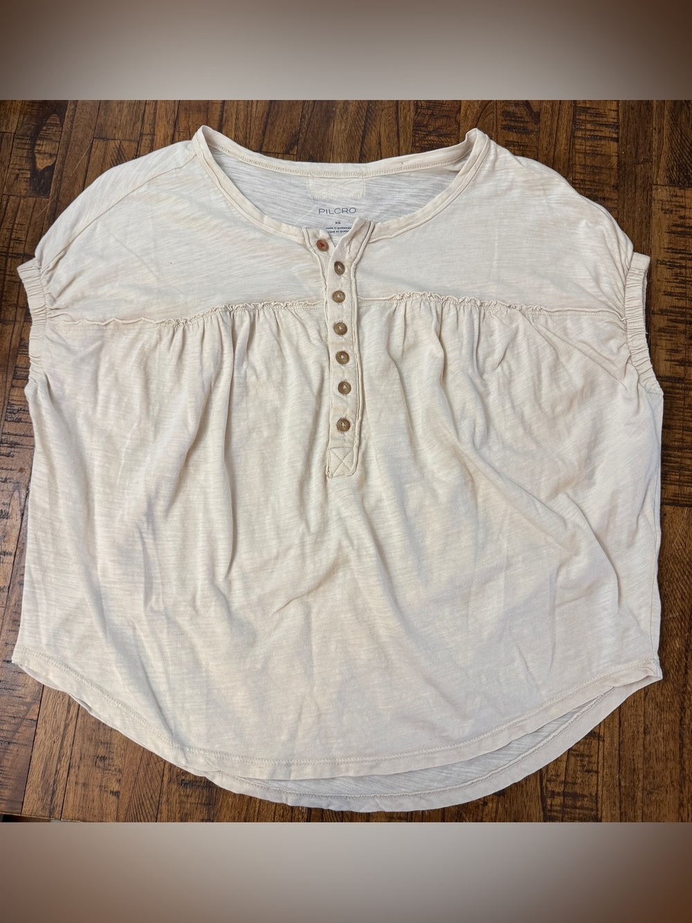 Pilcro Women's Cream Button-Front Peasant Top size XS